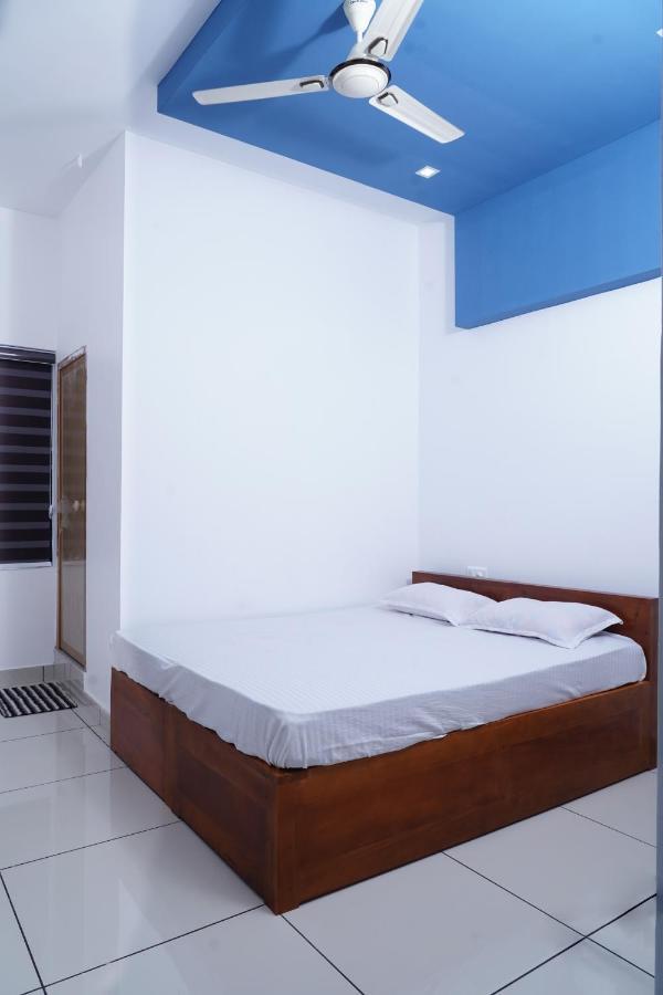 Hotel Thekkumpuram Residency Kondotty Exterior foto