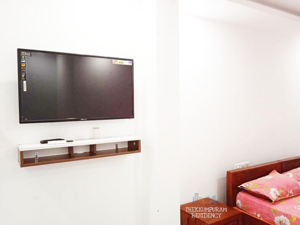 Hotel Thekkumpuram Residency Kondotty Exterior foto